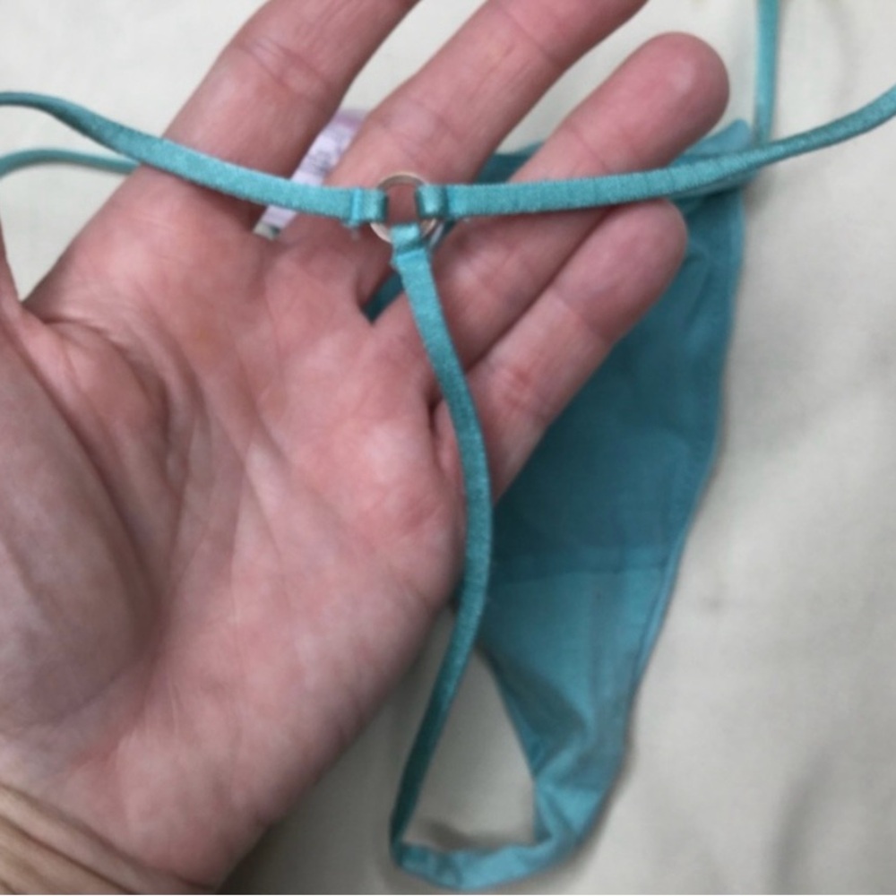 Vintage Victoria’s Secret Very Sexy V-String Panty - M - Picture 3 of 4
